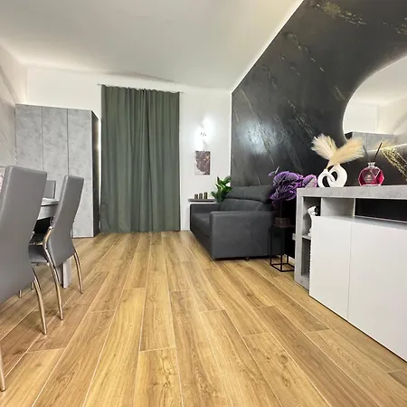 Διαμέρισμα Royal House - Parcheggio Gratuito E Wi-fi *