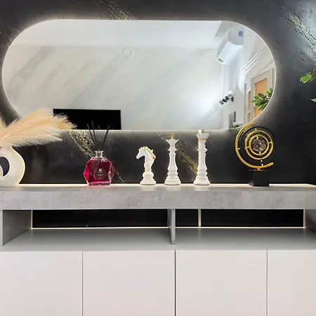 Apartament Royal House - Parcheggio Gratuito E Wi-fi