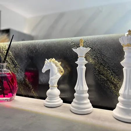 Royal House - Parcheggio Gratuito E Wi-fi Apartament