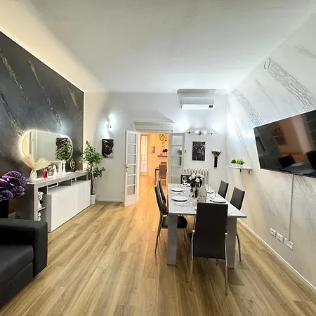 Royal House - Parcheggio Gratuito E Wi-fi Apartament Bolonia