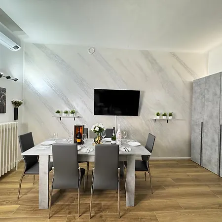 Royal House - Parcheggio Gratuito E Wi-fi Болонья
