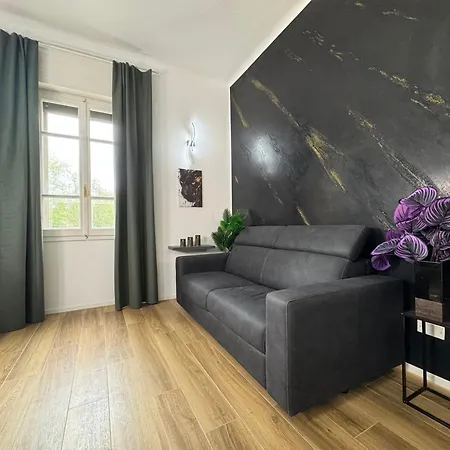 Apartament Royal House - Parcheggio Gratuito E Wi-fi