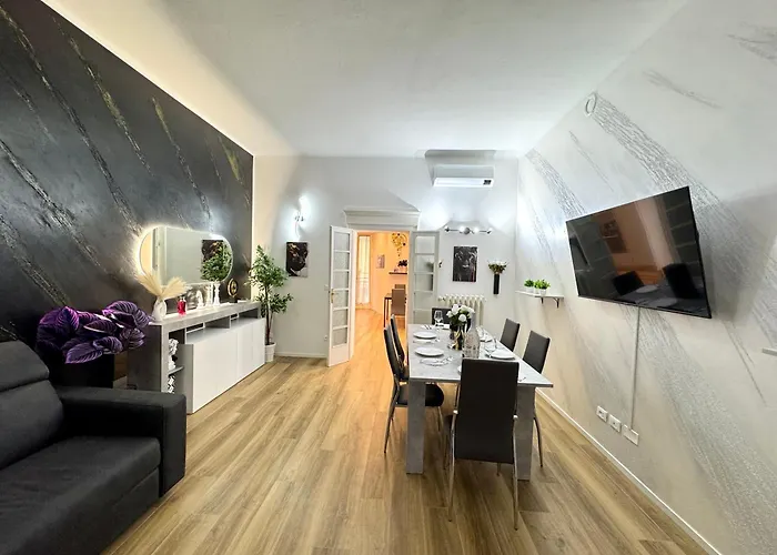 Royal House - Parcheggio Gratuito E Wi-fi شقة بولونيا