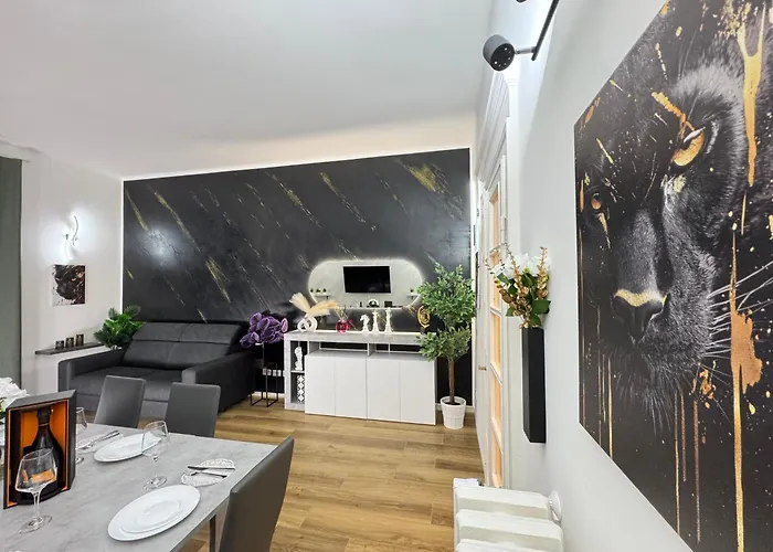 Royal House - Parcheggio Gratuito E Wi-fi Appartement