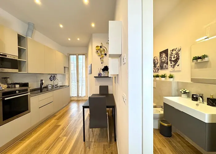 Apartment Royal House - Parcheggio Gratuito E Wi-fi
